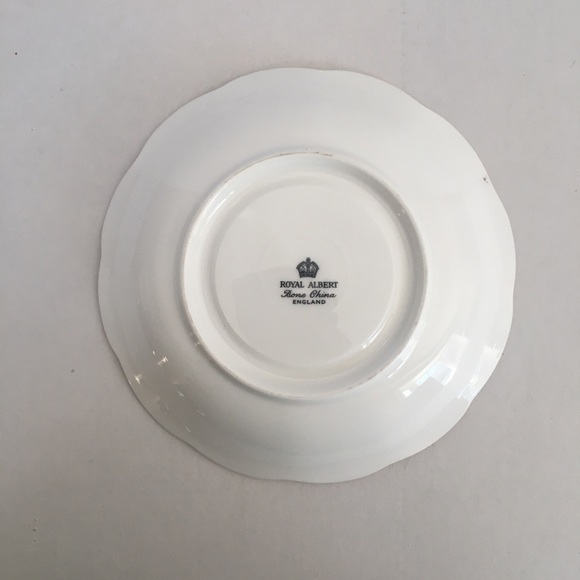 Royal Albert - Tea Cup Set - Picture 7 of 7